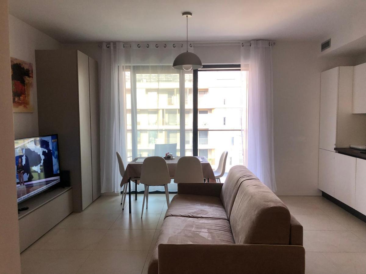 Loft With Terrace In Uptown Milan Near Rho Fiera Apartamento Pero Exterior foto